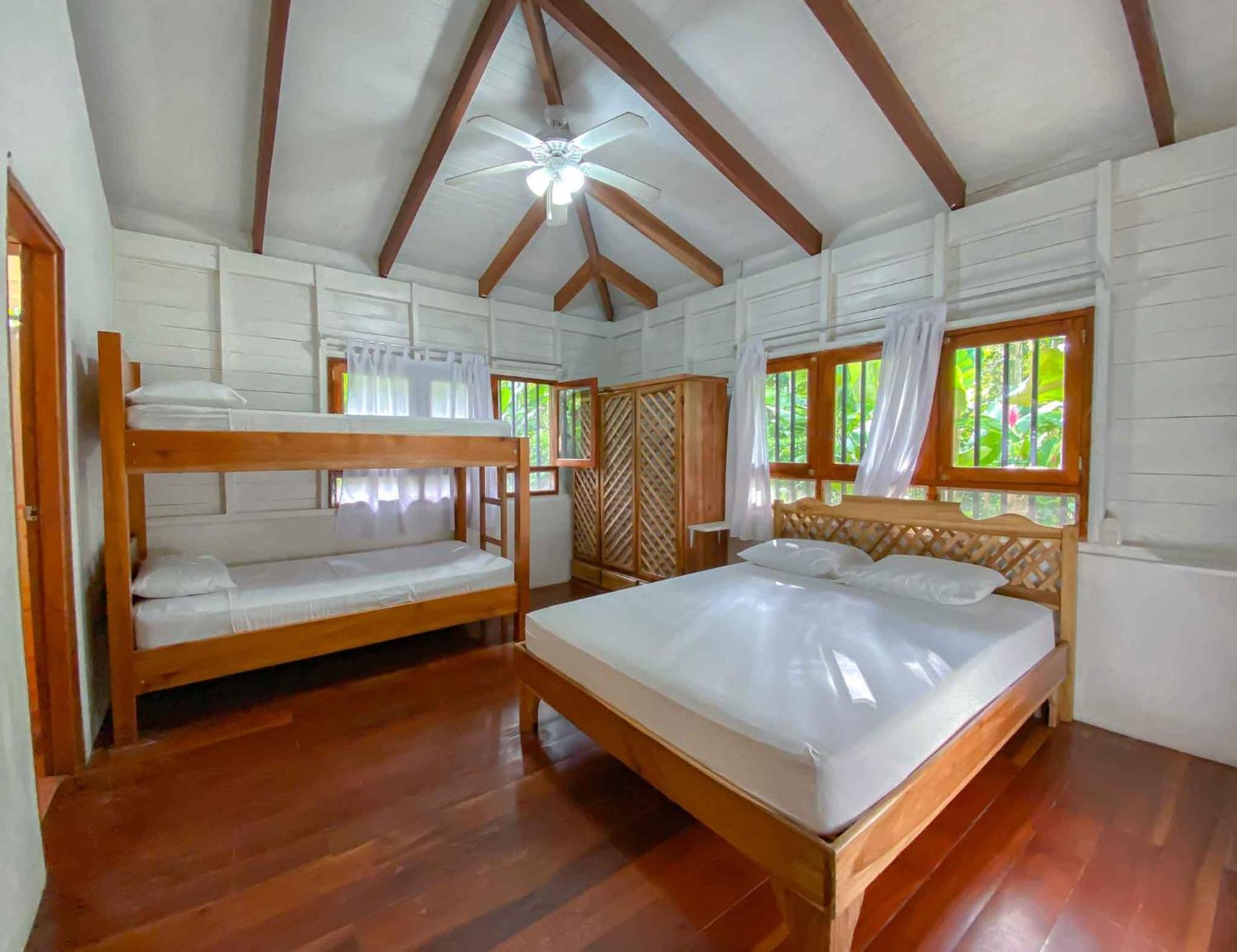 Hotel Casitas Mar Y Luz Puerto Viejo de Talamanca Номер фото